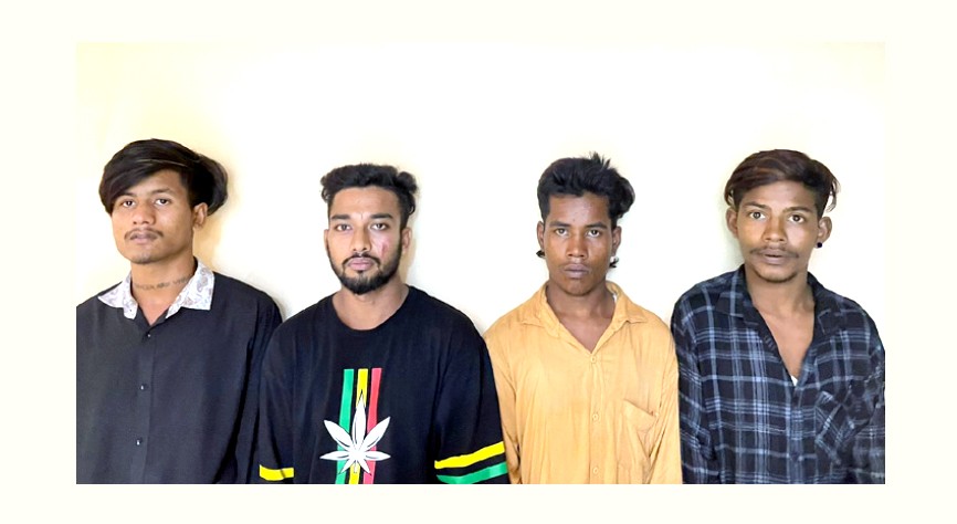 কিশোর গ্যাং ‘তোমাদের আরিফ ভাইয়া’ গ্রুপের প্রধান সহ গ্রেফতার ৪